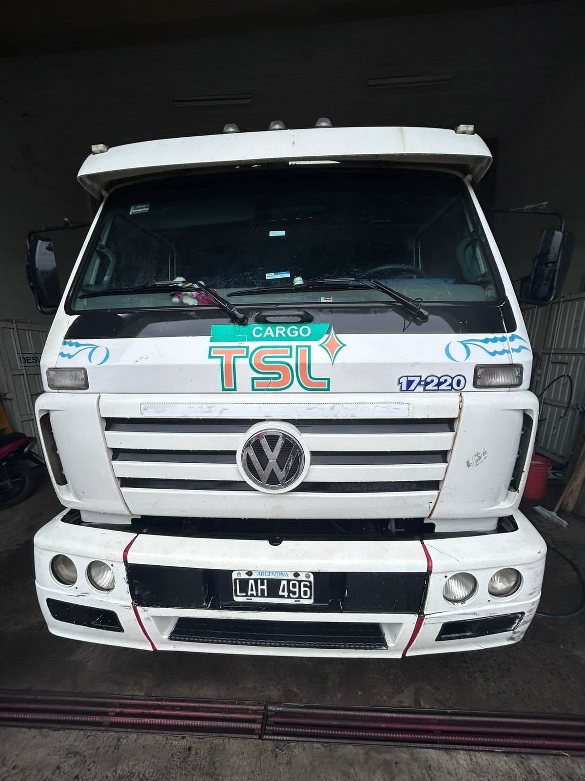 Volkswagen 17.220 2012