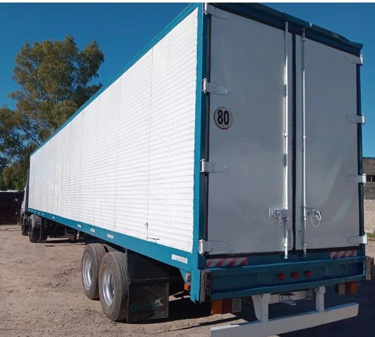 Montenegro Furgón Paquetero